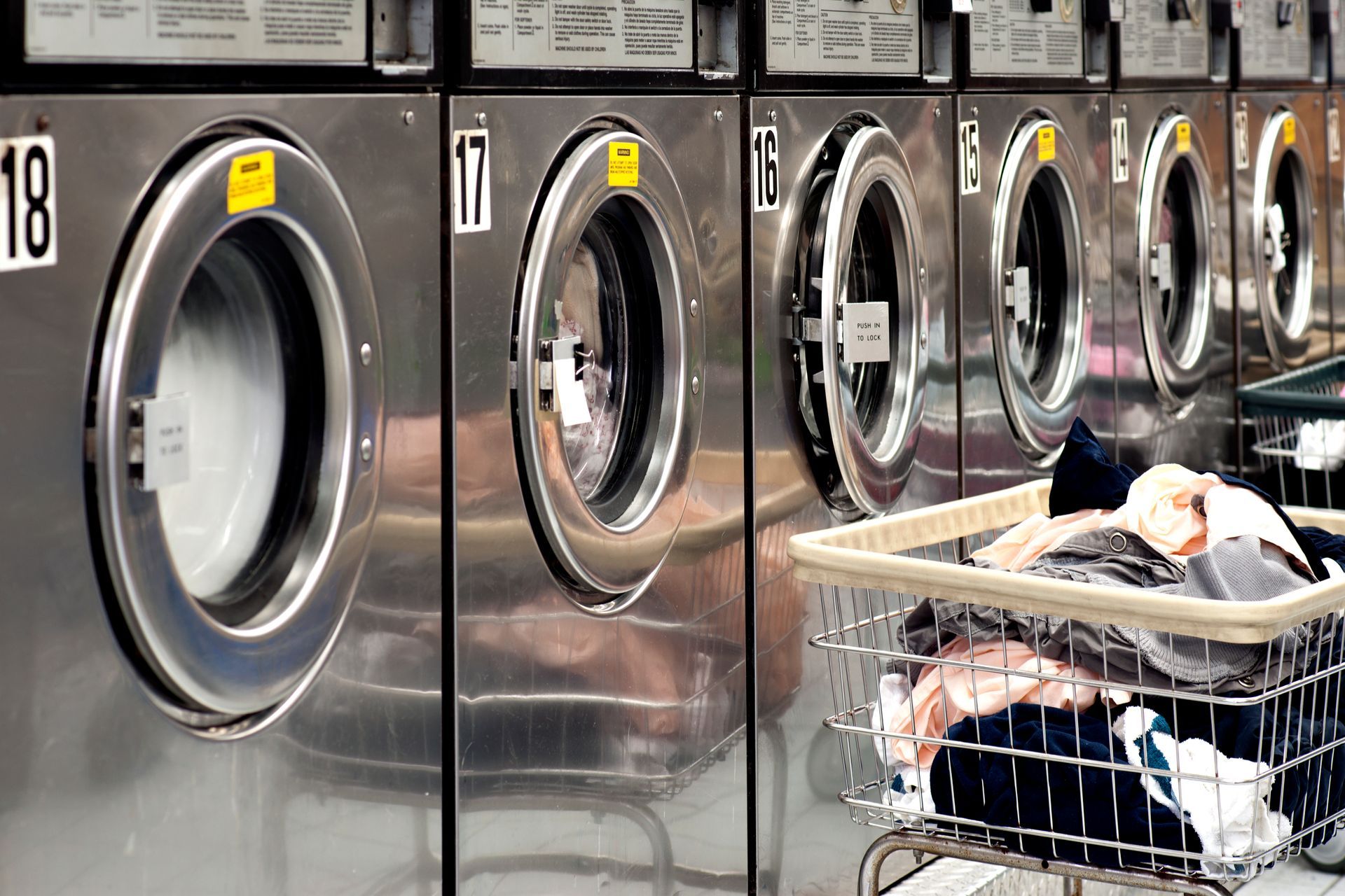 Astoria Laundromat & Cleaners photo 2