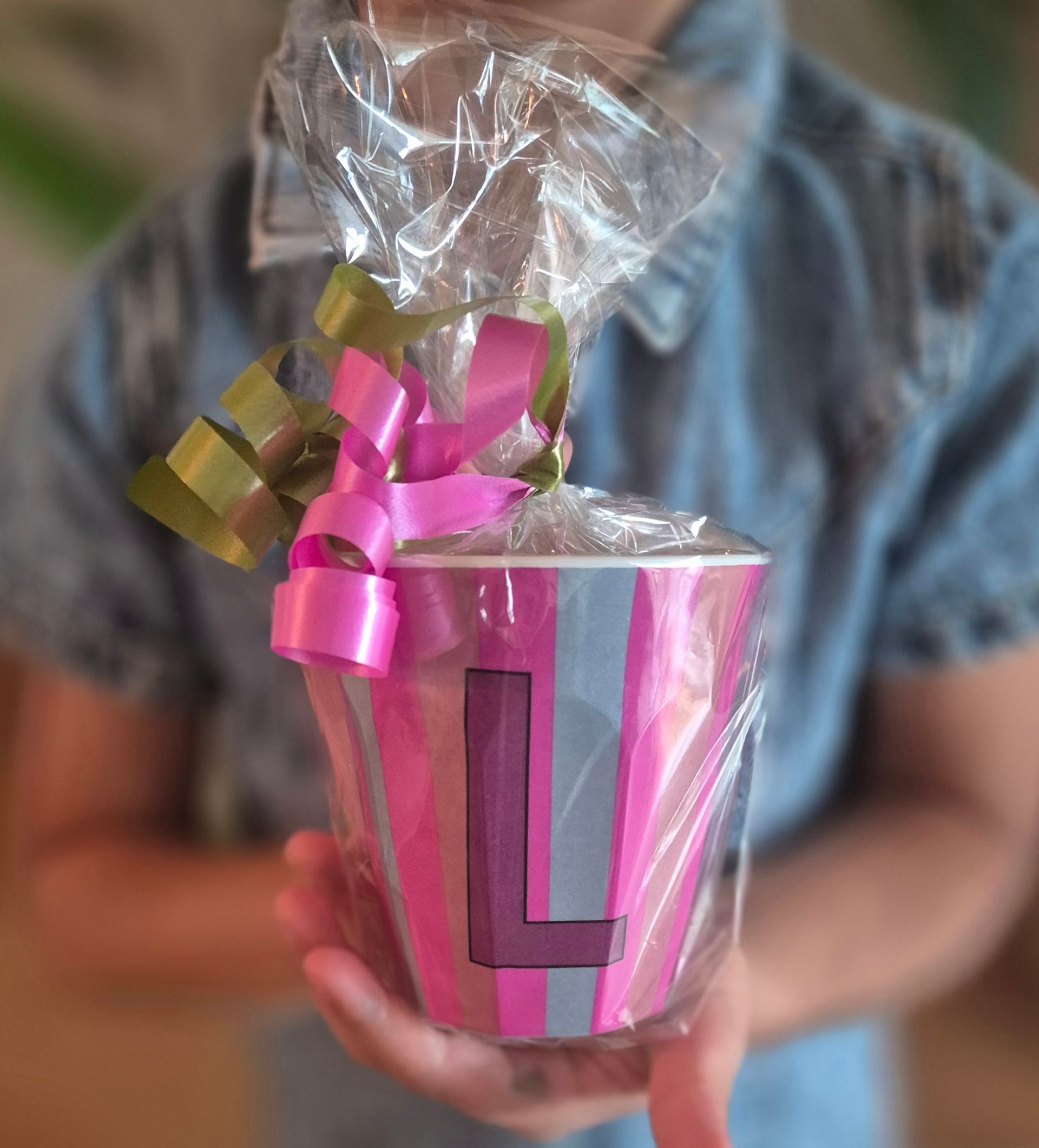 Cadeau letterbeker roze