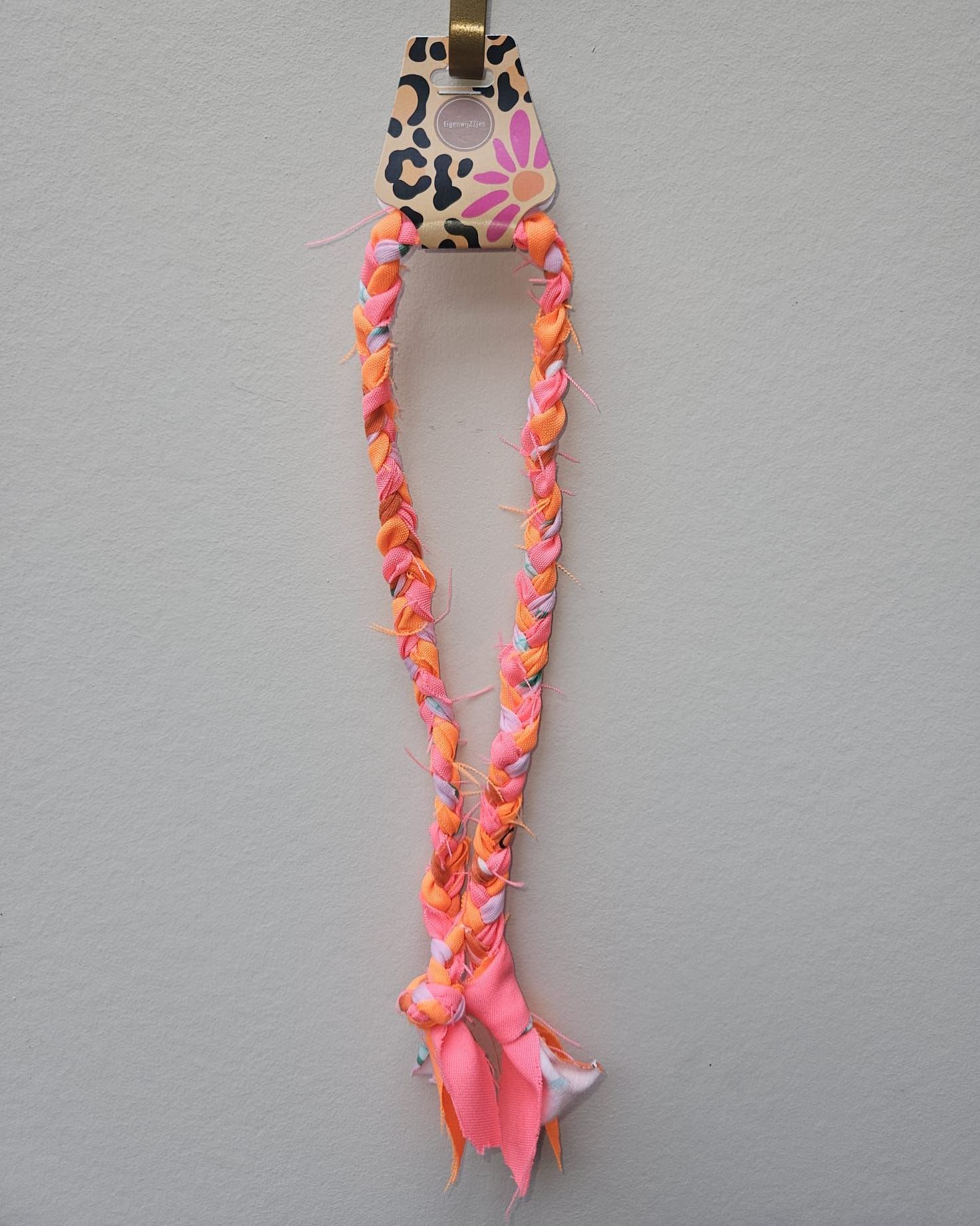 EigenwijZZjes gevlochten ketting roze