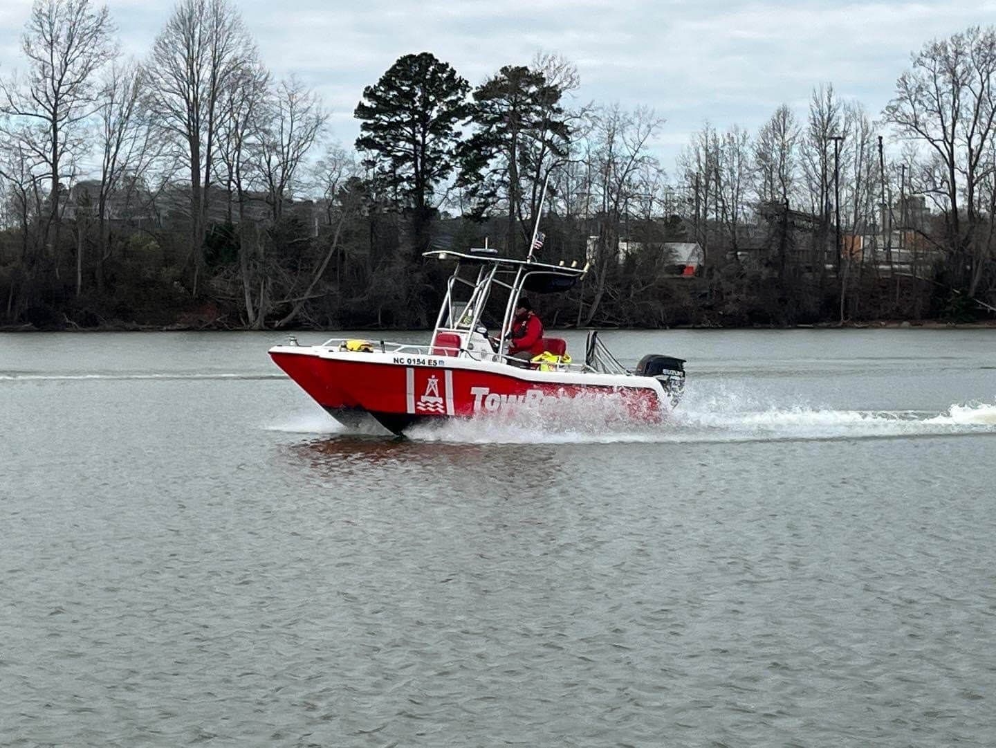 TowBoat U.S. Lake Wylie, Battery Jumps