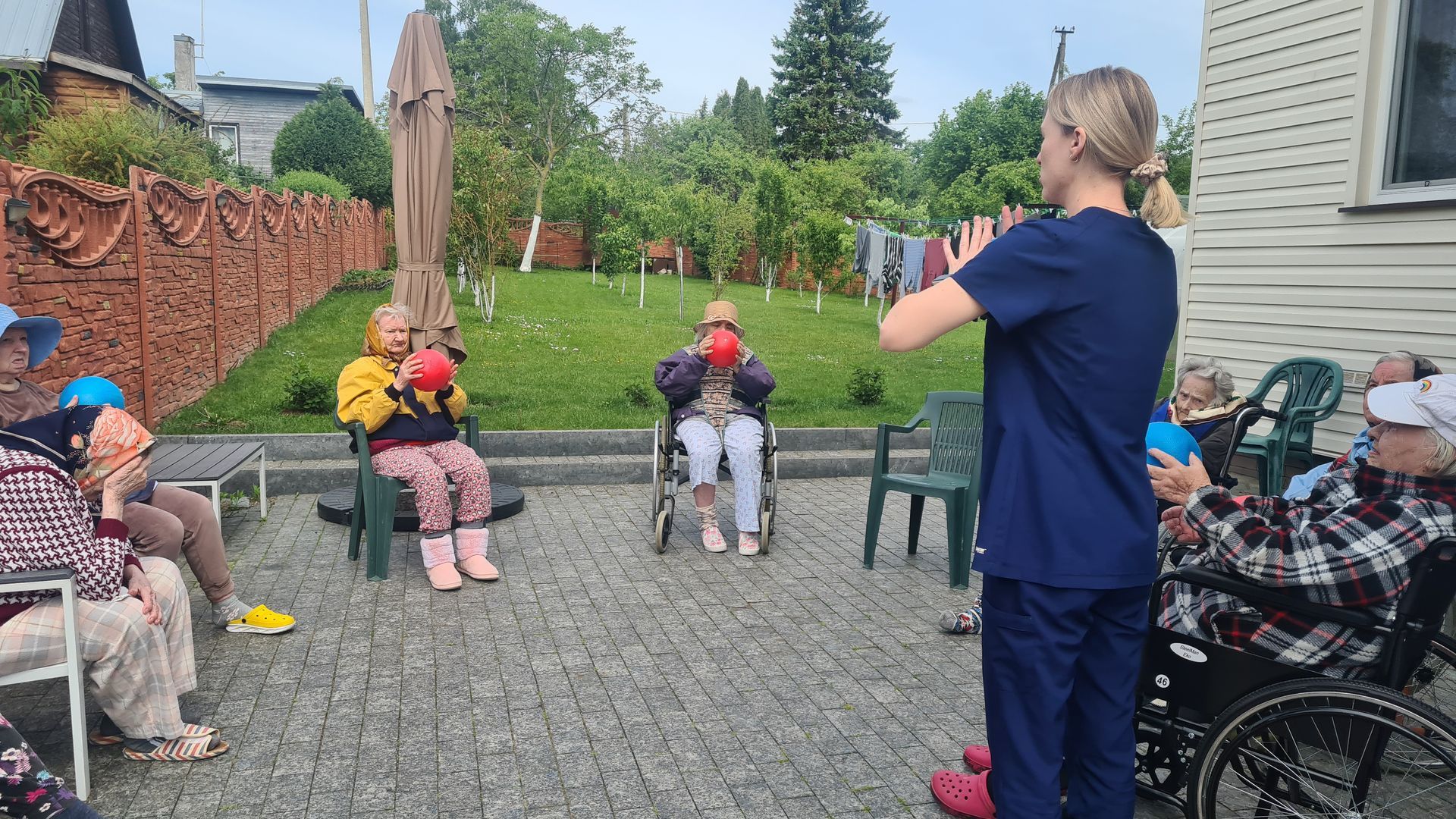 Fizinio aktyvumo lavinimo užsiėmimai slaugos namų gyventojams