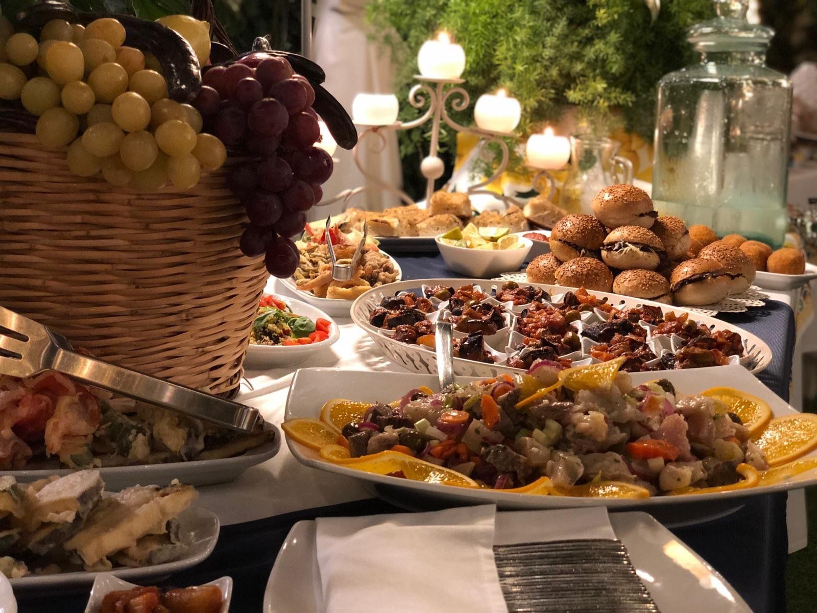 Antipasti su un tavolo