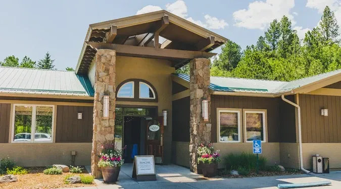 outside the gardens at violas