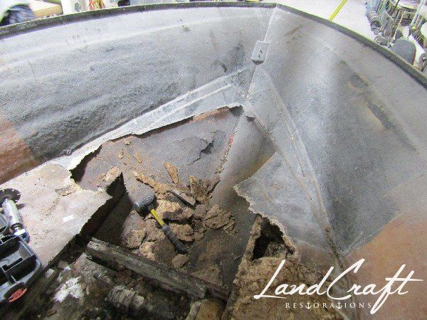 Rally boat restoration in process