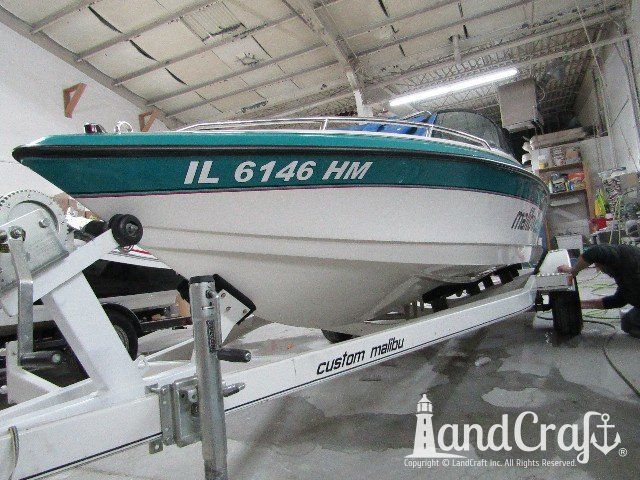 Malibu Echelon completed gelcoat repair and restoration