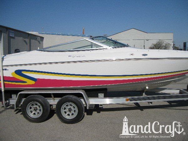 Baja boat with refurbished and glossy gelcoat finish
