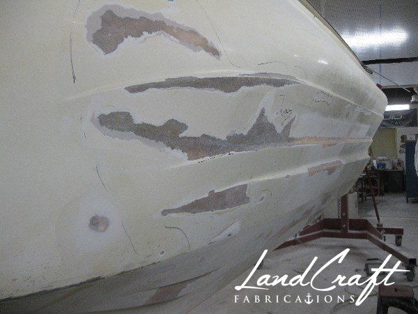 Spirit boat bottom hull in fiberglass repair process