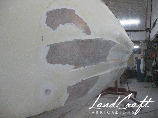 Spirit boat bottom hull in fiberglass repair process