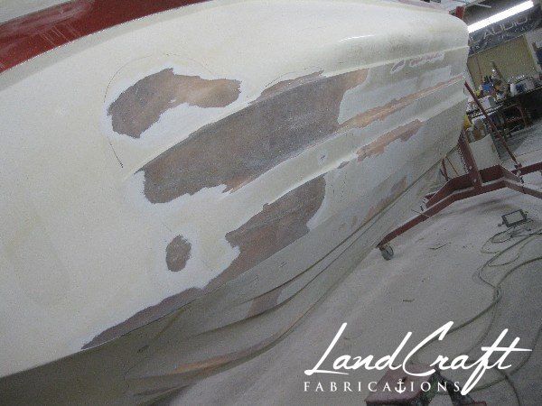 Spirit boat bottom hull in fiberglass repair process