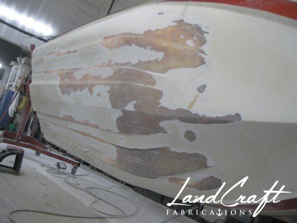 Spirit boat bottom hull in fiberglass repair process
