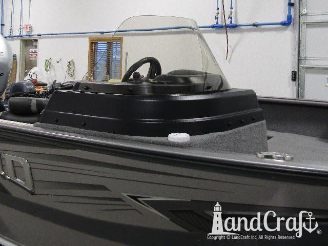 Picture of new console installed on aluminum Lund boat