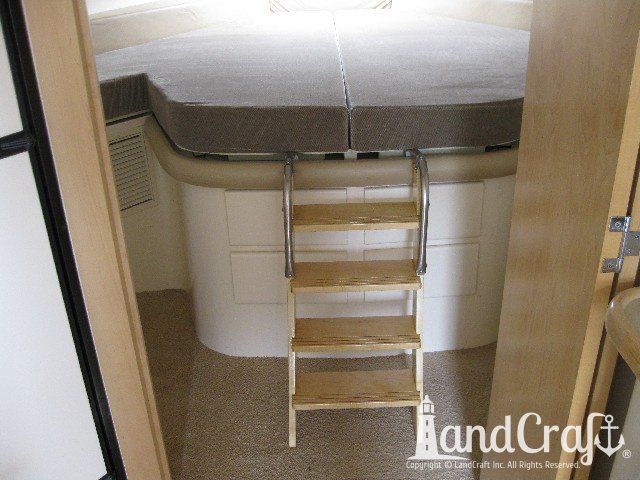 1998 Carver Santego with custom master stateroom mattress and bedding ladder