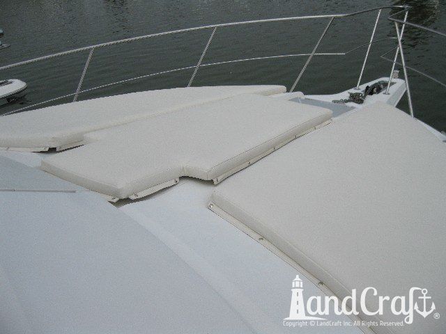 1998 Carver Santego with custom sun deck pads