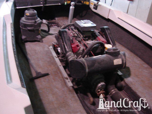 Ski Nautique with original carpeting