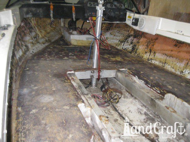 Ski Nautique 2001 boat with original carpeting removed