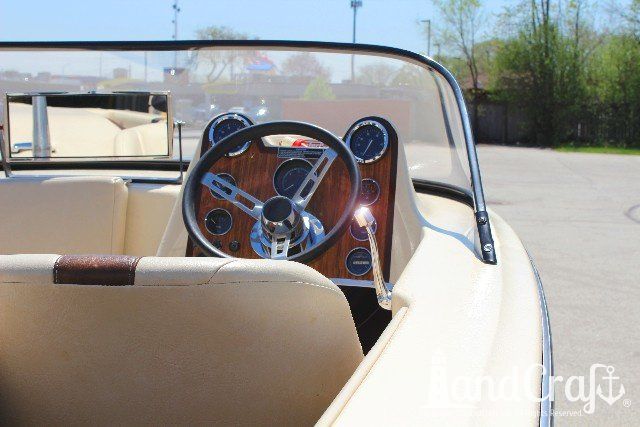 Mastercraft Stars & Stripes boat interior