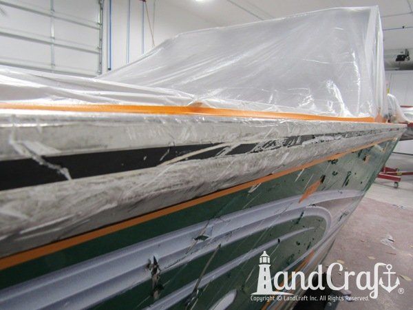 Picture of scratches through the aluminum rubrail on this Hewescraft boat