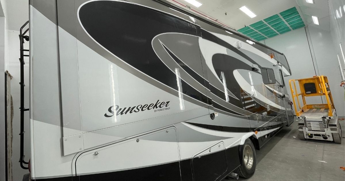 RV and Truck Repair Pictures Before and After LandCraft Fiberglass