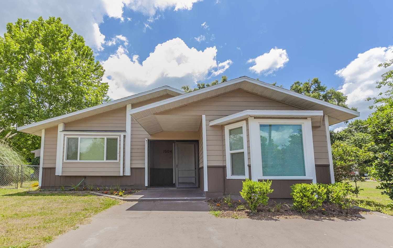 1504 Meadow Street, Wildwood, FL 34785