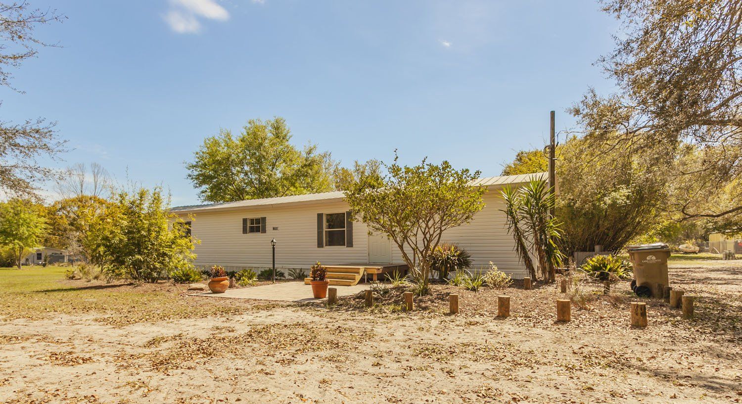 1824 Marion County Road, Weirsdale, FL 32195