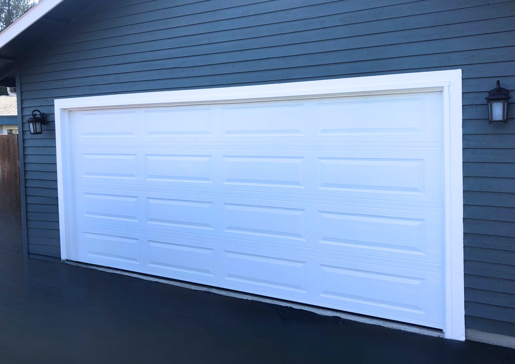 Traditional steel garage doors by Garage Tech serving Bellevue, WA