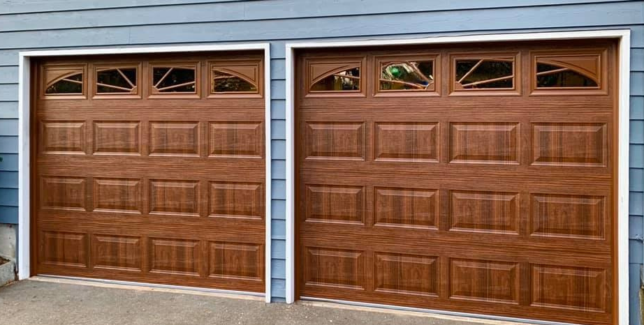Classic steel carriage garage doors by Garage Tech serving Bellevue, WA
