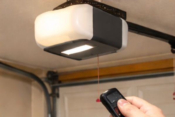 Garage door opener motor unit activated with wireless remote control