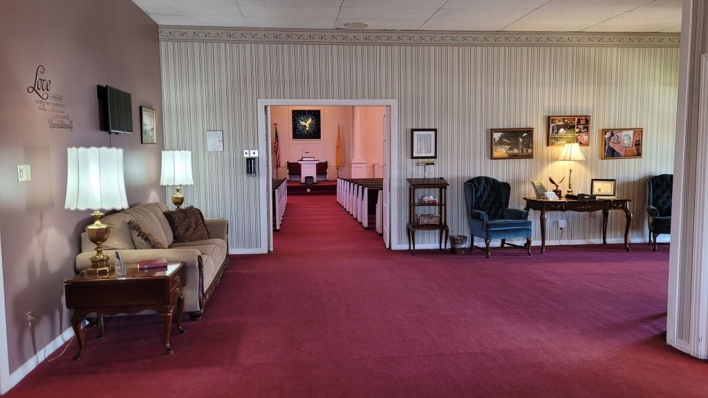 LaGrone Funeral Chapel & Crematory - Hallway Into Waiting Area