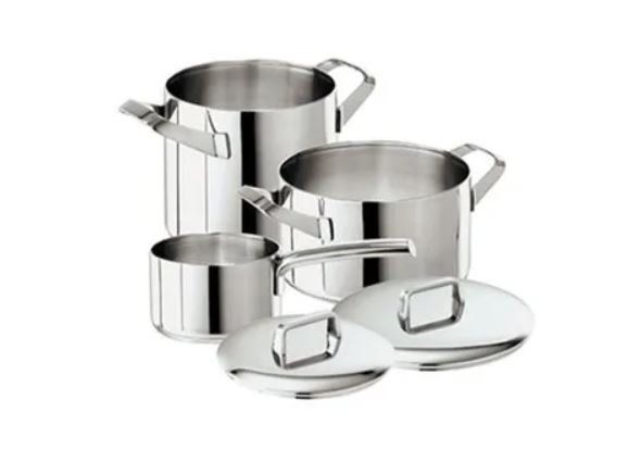 set di tre pentole in acciaio