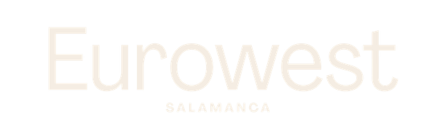 Un logotipo blanco para eurowest salamanca sobre un fondo blanco.