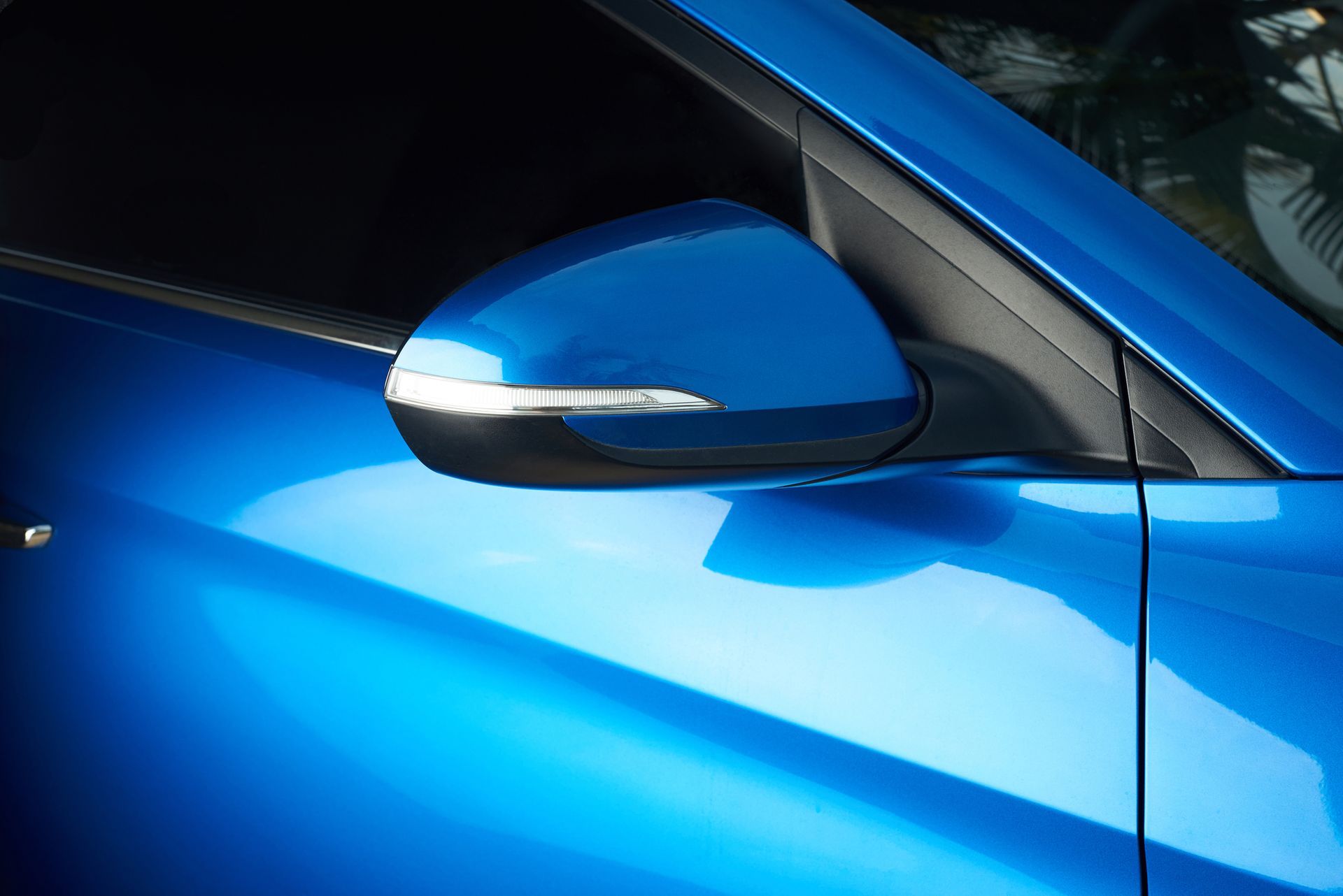 Car Side Mirror — Mesa, AZ — Diamond Auto Detailing LLC