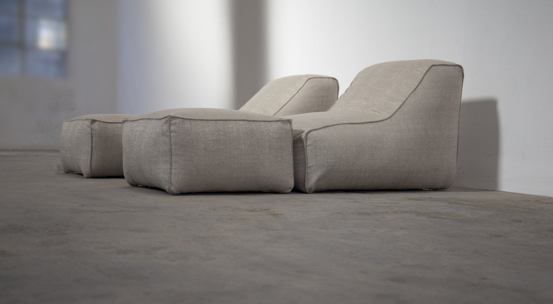 chaise longue in tessuto
