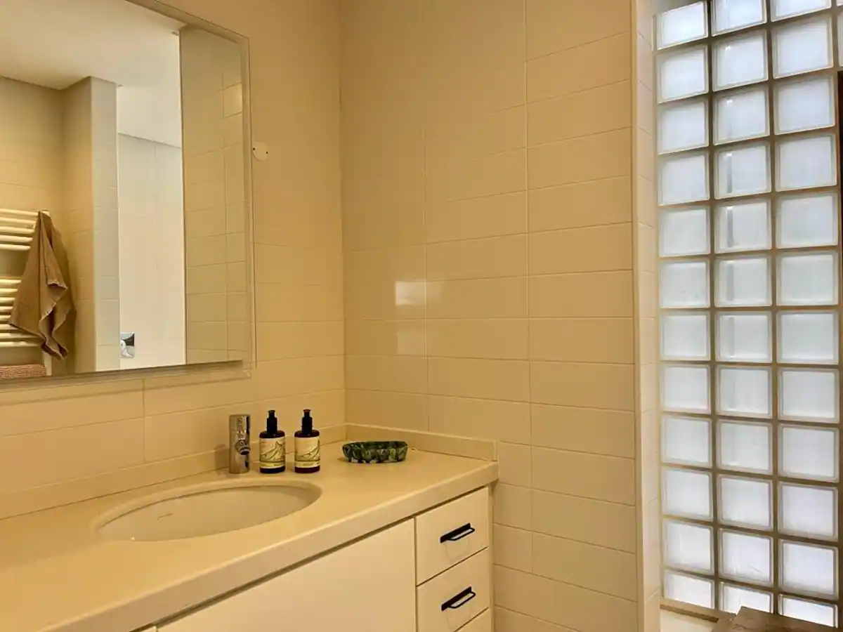 Suite bathroom Tavira house