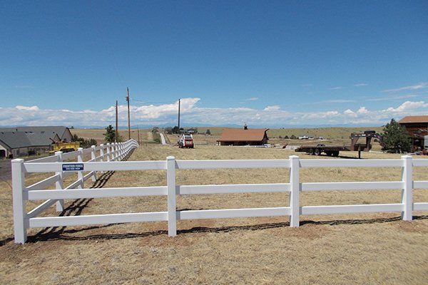 White Fence at Farm — Kiowa, CO — Frontier Fence