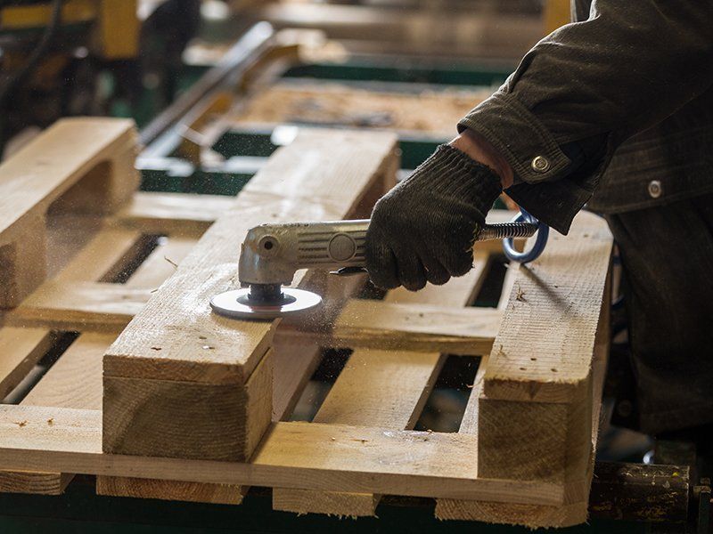 construction of wooden pallets