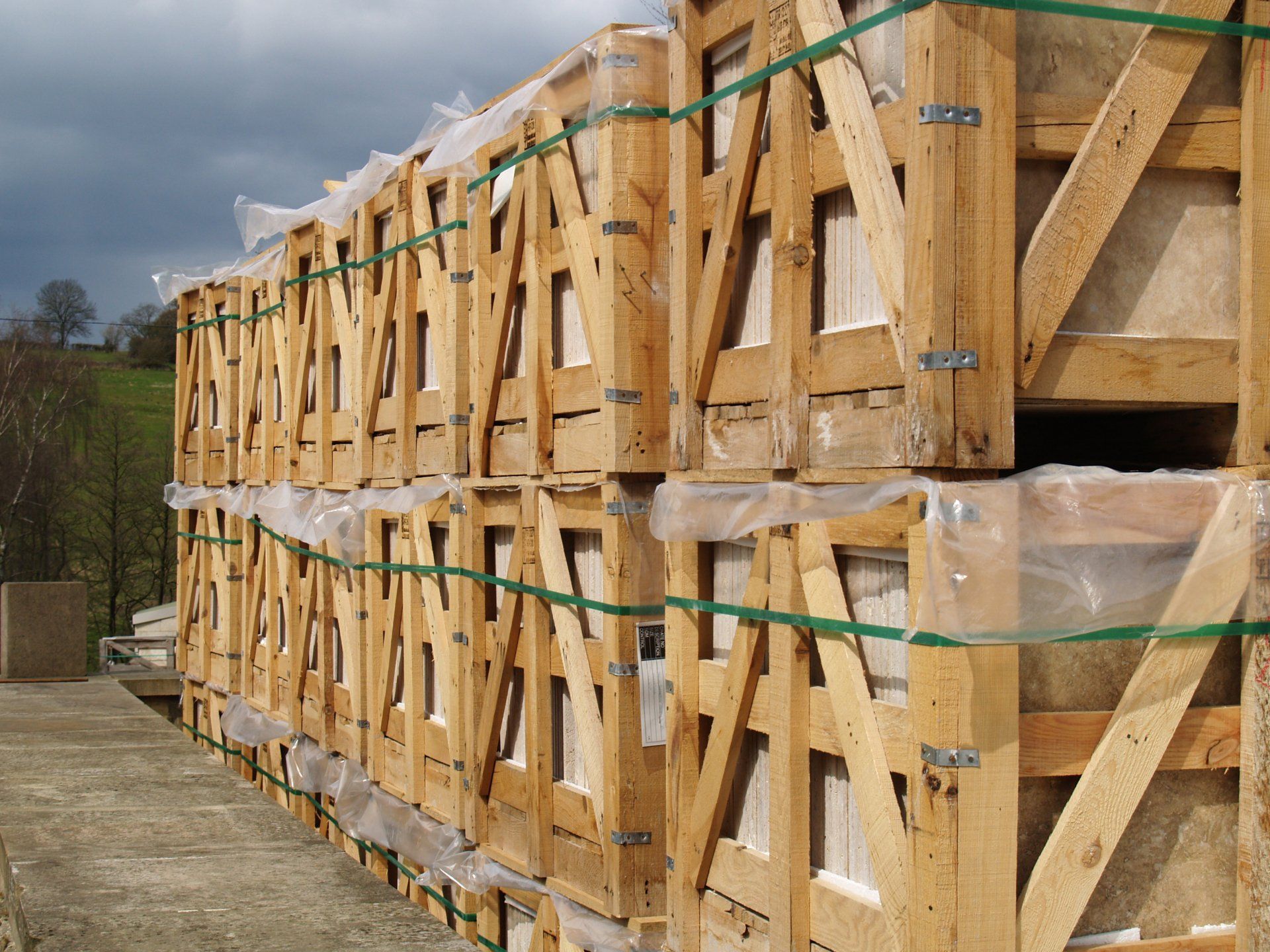 wooden crates for packaging