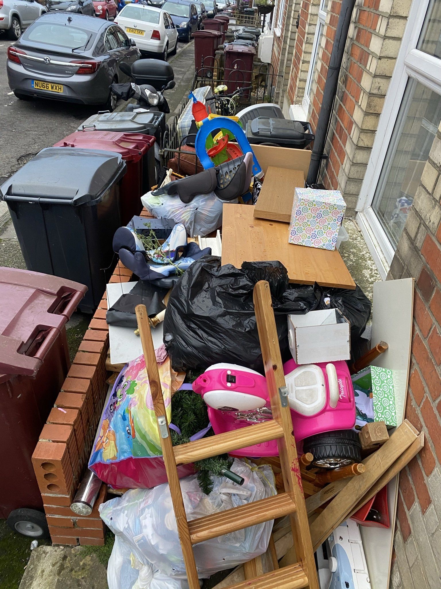 DOMESTIC WASTE DISPOSAL IN OXFORD ROAD READING BEFORE