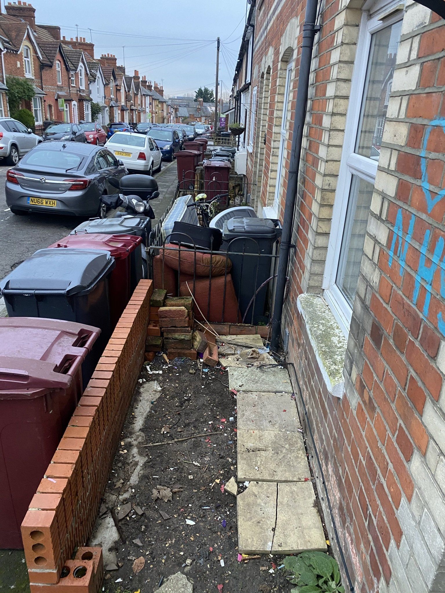 DOMESTIC WASTE DISPOSAL IN OXFORD ROAD READING AFTER