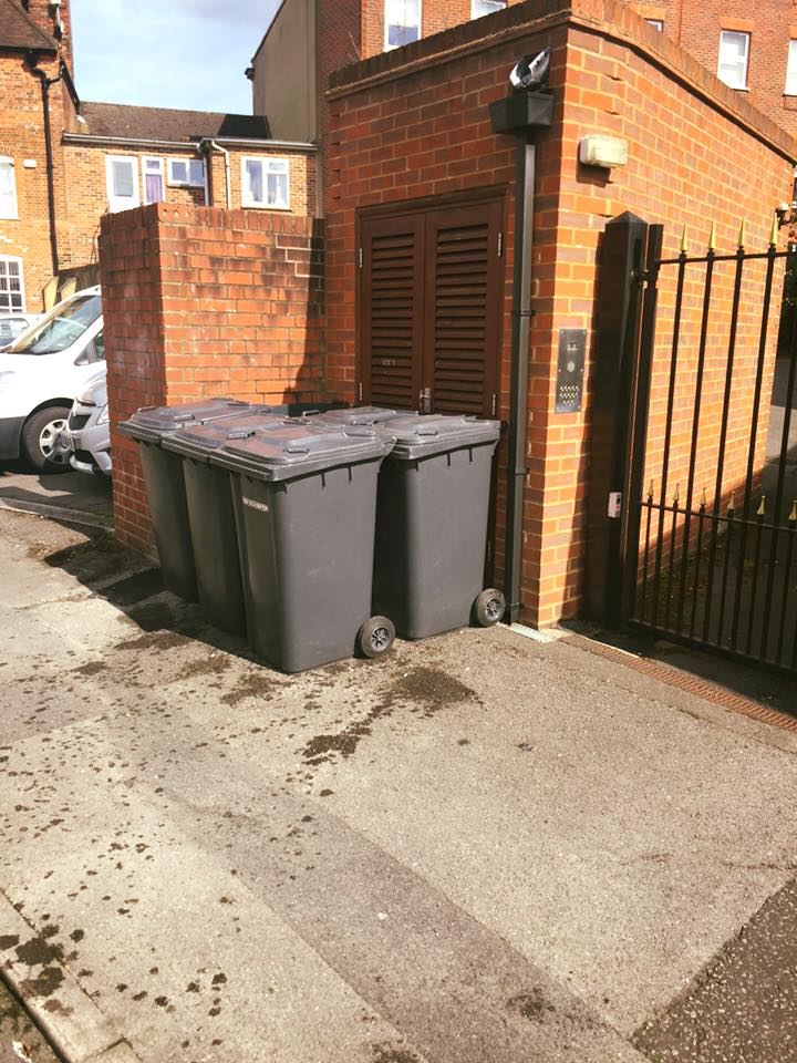 OVERFLOWING WHEELIE BINS EMPTIED IN READING TOWN CENTRE 