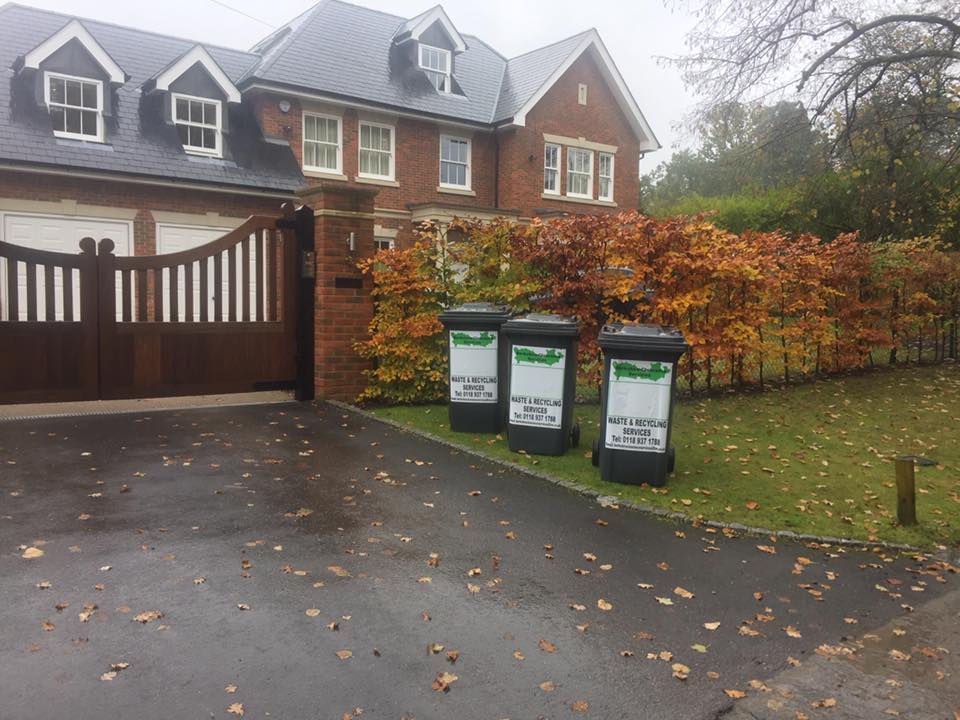 PRIVATE RESIDENCE WHEELIE BIN HIRENFOR HOUSEHOLDS IN BERKSHIRE & WEST BERKSHIRE