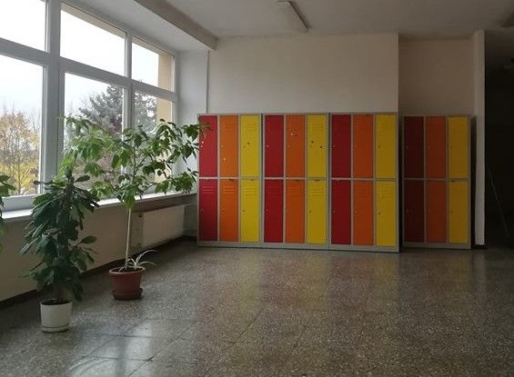 Metalinė dviejų lygių  spinta