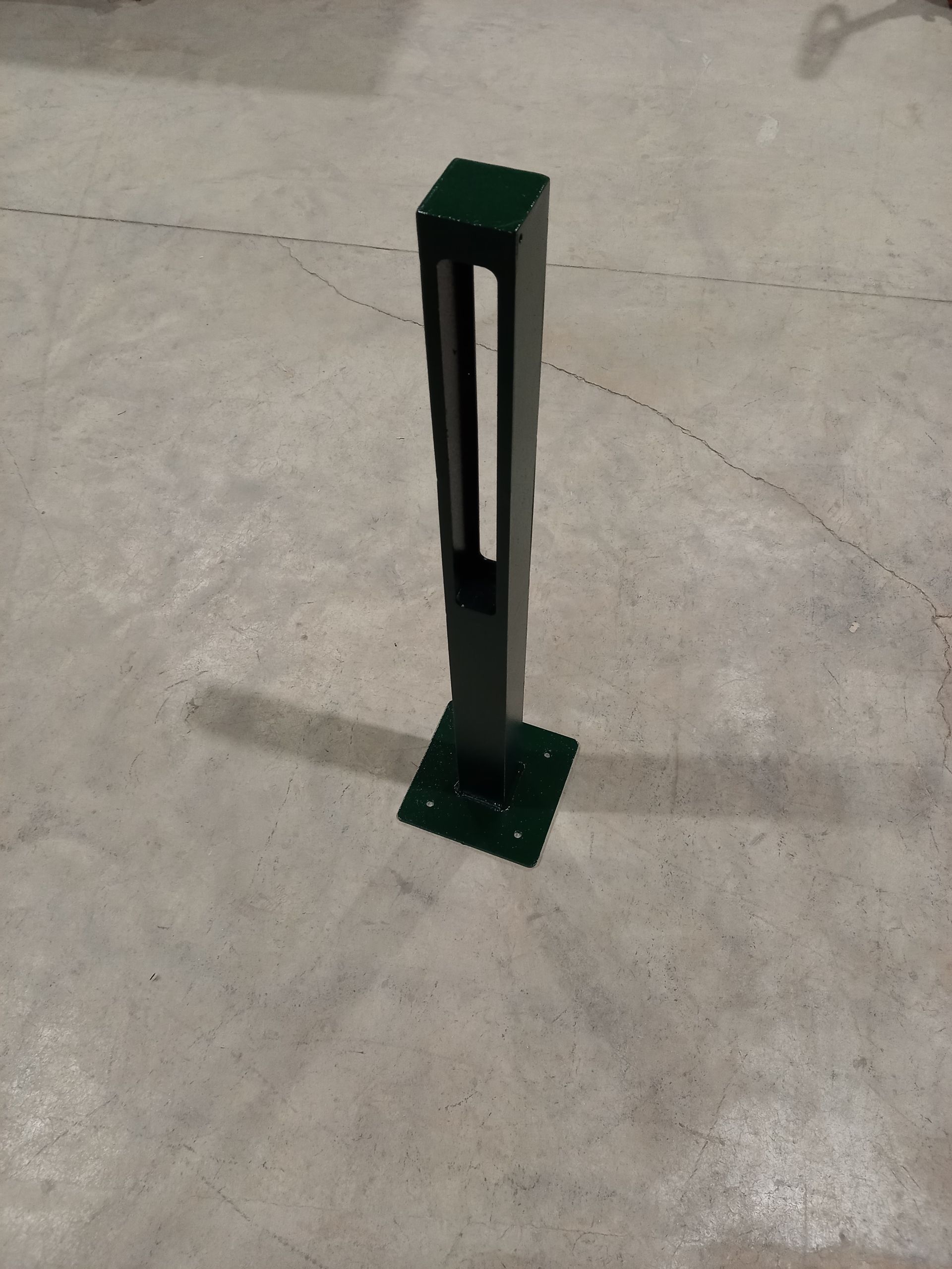 Metalo gaminiai: dviračių stovas