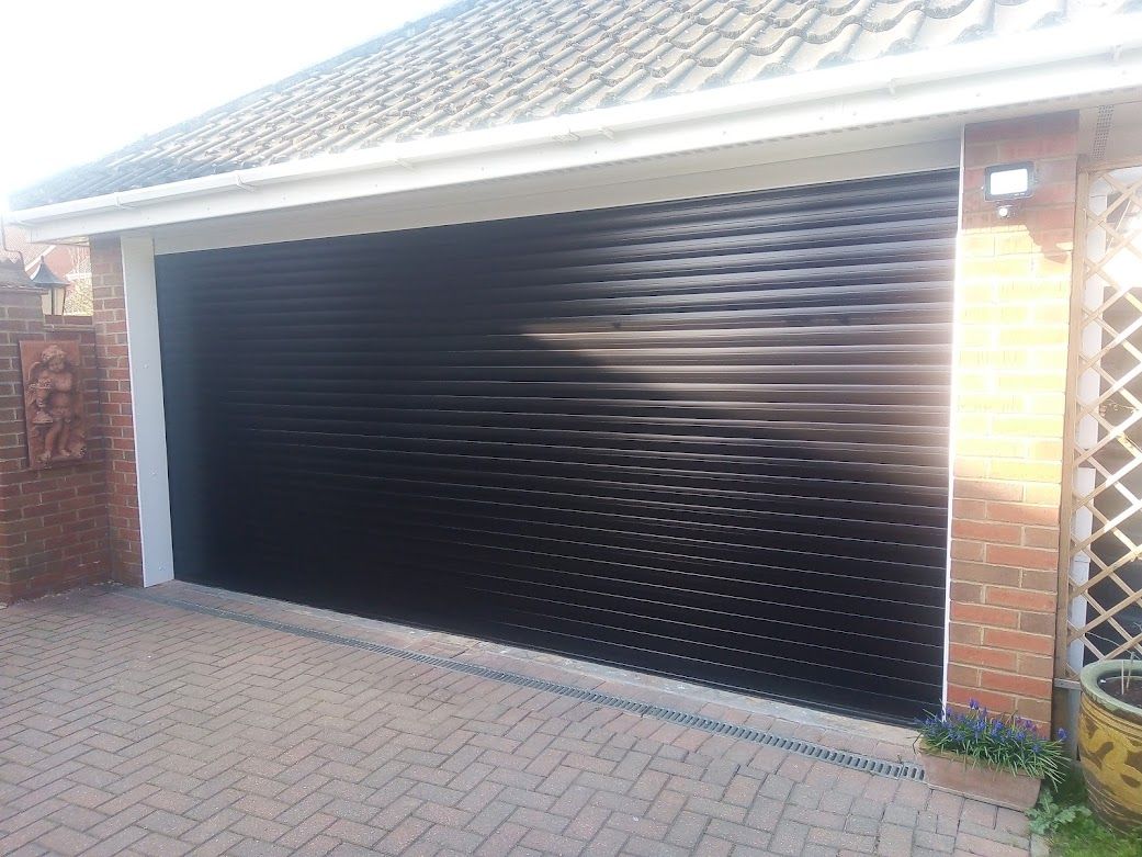 Double Deluxe TD77 in Black