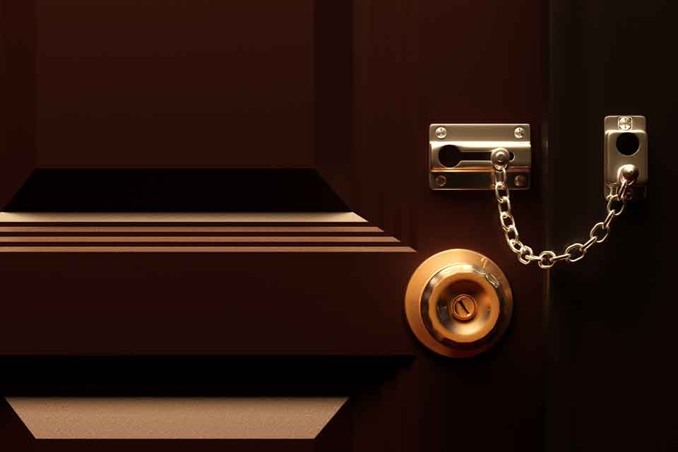 Door Chain – Commerce, CA – Roca Lock & Key