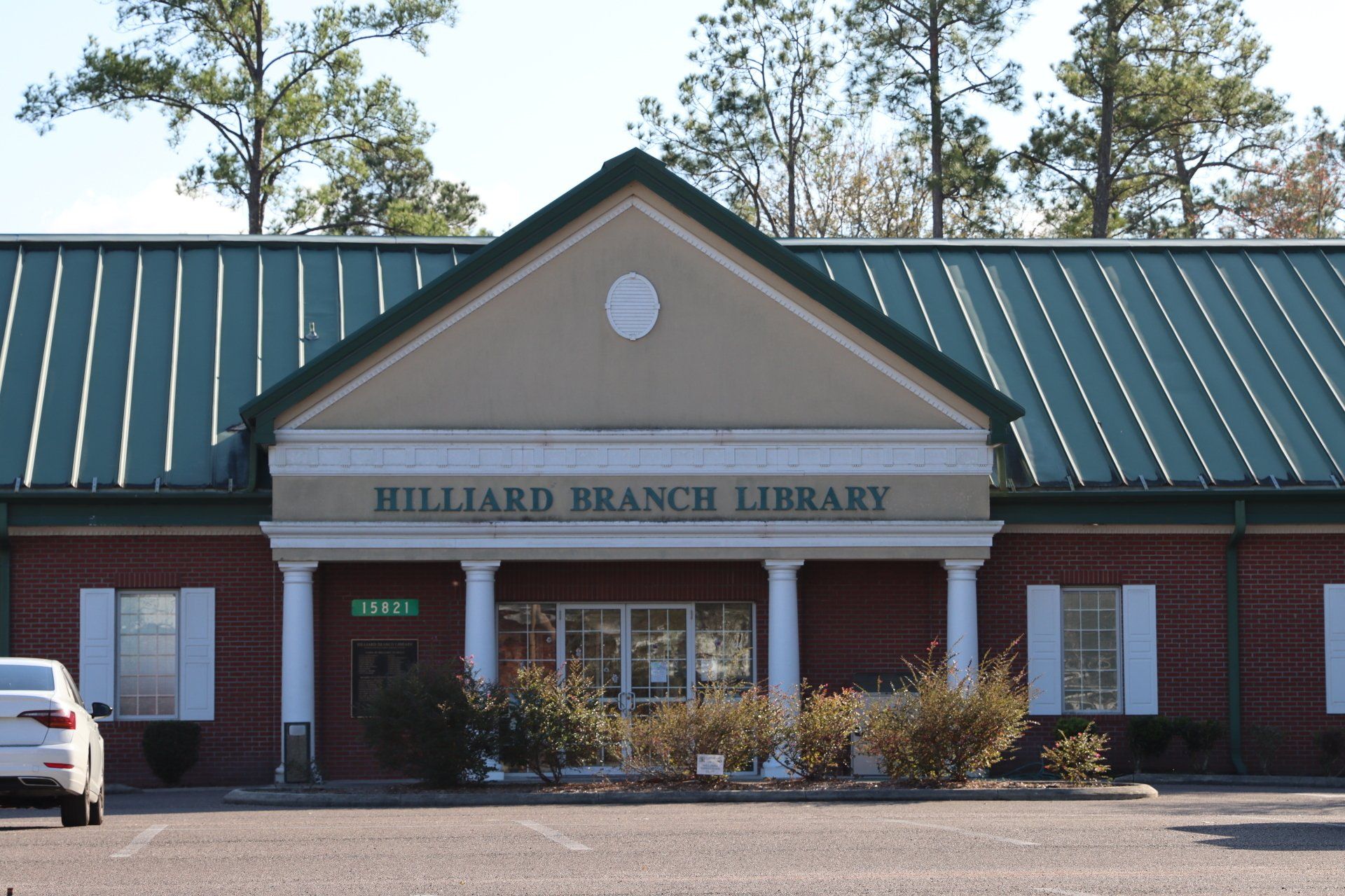 The billiard branch library has a green roof