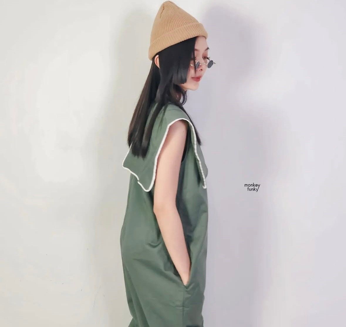 MF大翻領設計連身背心褲