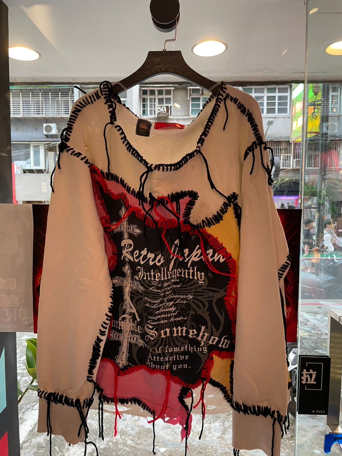 泰國手縫線不規則造型上衣