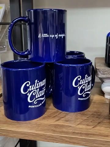 Dark blue mugs.