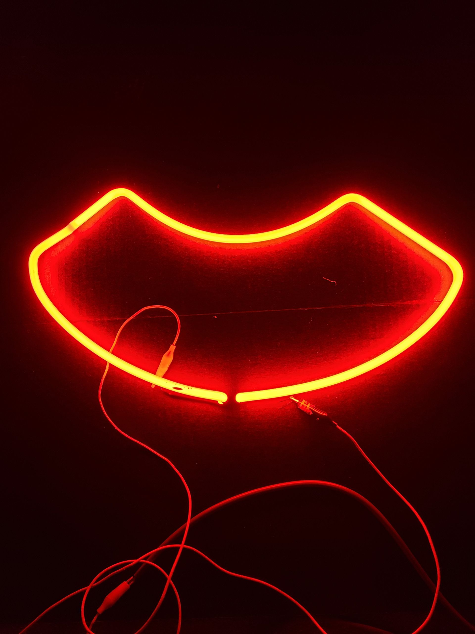 Large Round red border