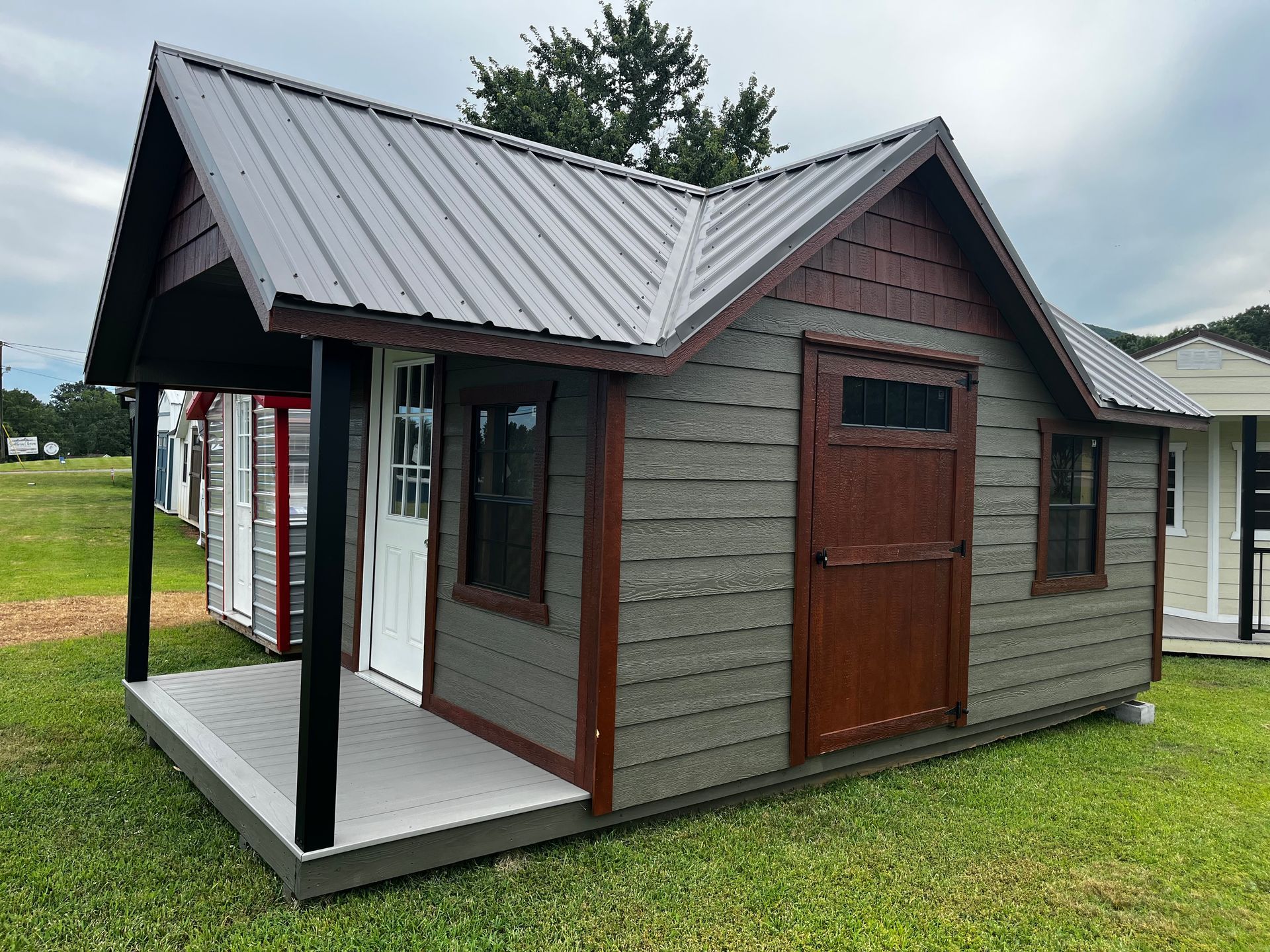 10x20 End Porch Smartside siding cabin